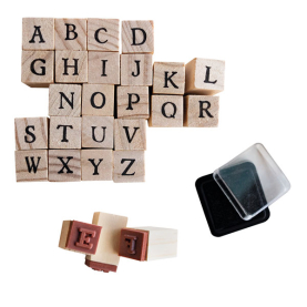 10-teiliges Stempel-Set Schulstart mit Buchstaben des Alphabets, perfekt für Kinder zum Markieren von Schulmaterialien.