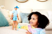 Barbie Strandtag Puppe Ken mit Badehose und coolem...