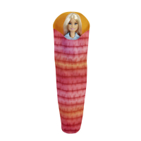 Rosa Barbie-Puppe aus der Barbie It Takes Two Spielset-Kollektion mit Malibu-Hintergrund