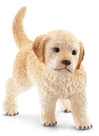 Golden Retriever Welpe aus der Schleich Farm World Kollektion, 3,2cm groß, detailgetreue Gestaltung.