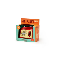Tragbares Mini-Radio in blau mit Vintage-Design und analogem Tuner.