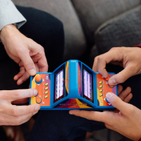 Kleines Arcade-Videospiel für zwei Spieler mit...