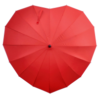 Regenschirm in Herzform