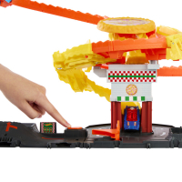 Hot Wheels Arena City Cobra Slam Pizza Attack