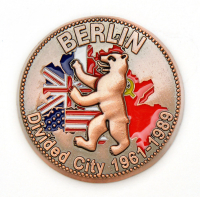 Magnet BERLIN Relief Divided City Metall