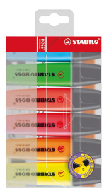 Sechs Textmarker in einem Etui von Boss Original in verschiedenen Farben.