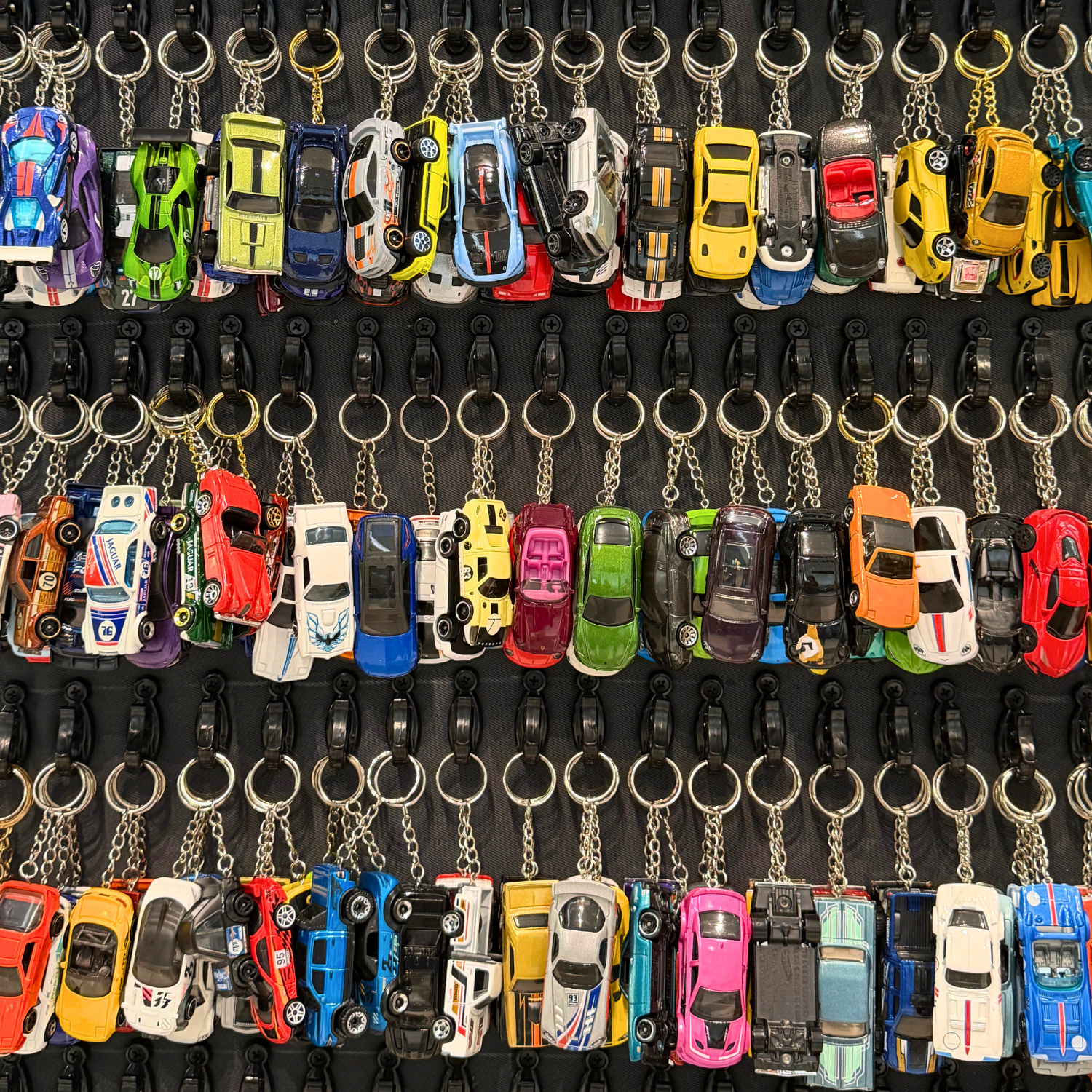 Hot Wheels Community beim Stöbern und Tauschen im duo flagshipstore