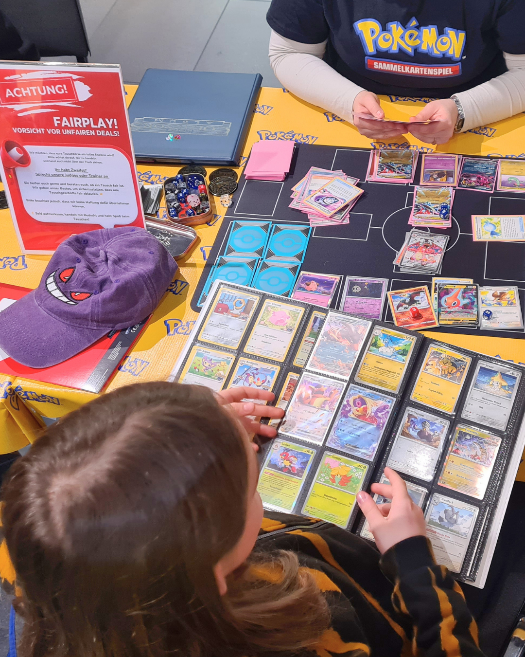 Pokémon Karten tauschen im duo flagshipstore